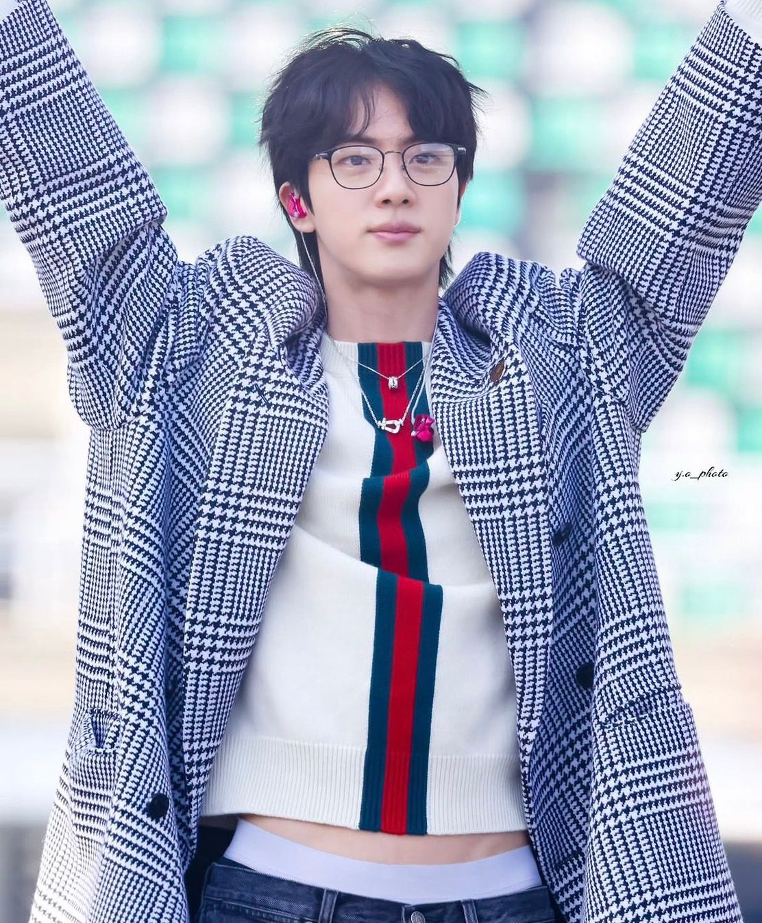 Momen yang diabadikan oleh penggemar Jin (BTS)