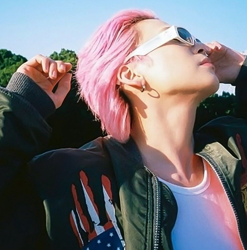 Recent activity shot of Kawashiri Ren (JO1)