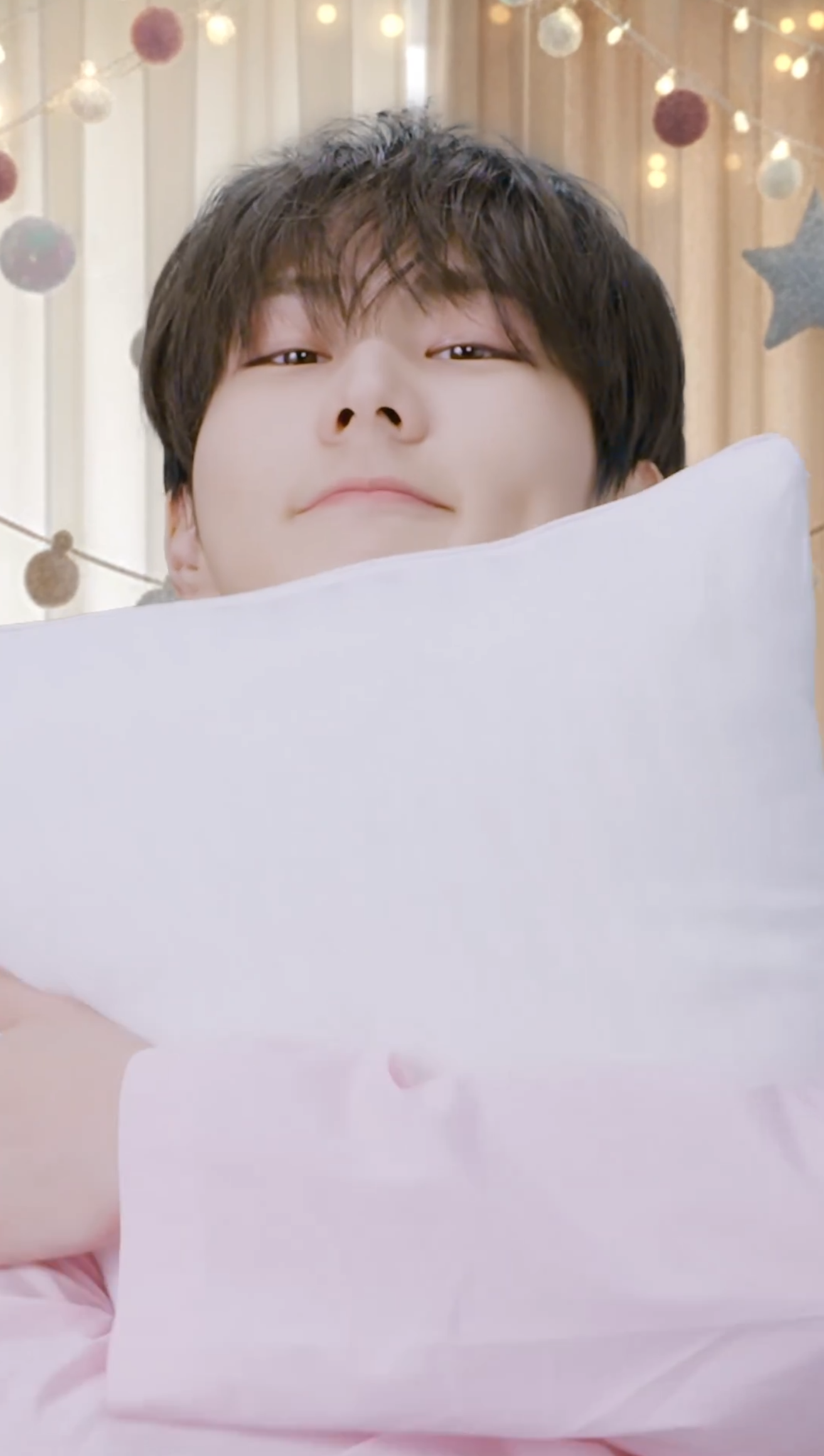 Today's most popular wallpaper in the Jungwon (ENHYPEN) community