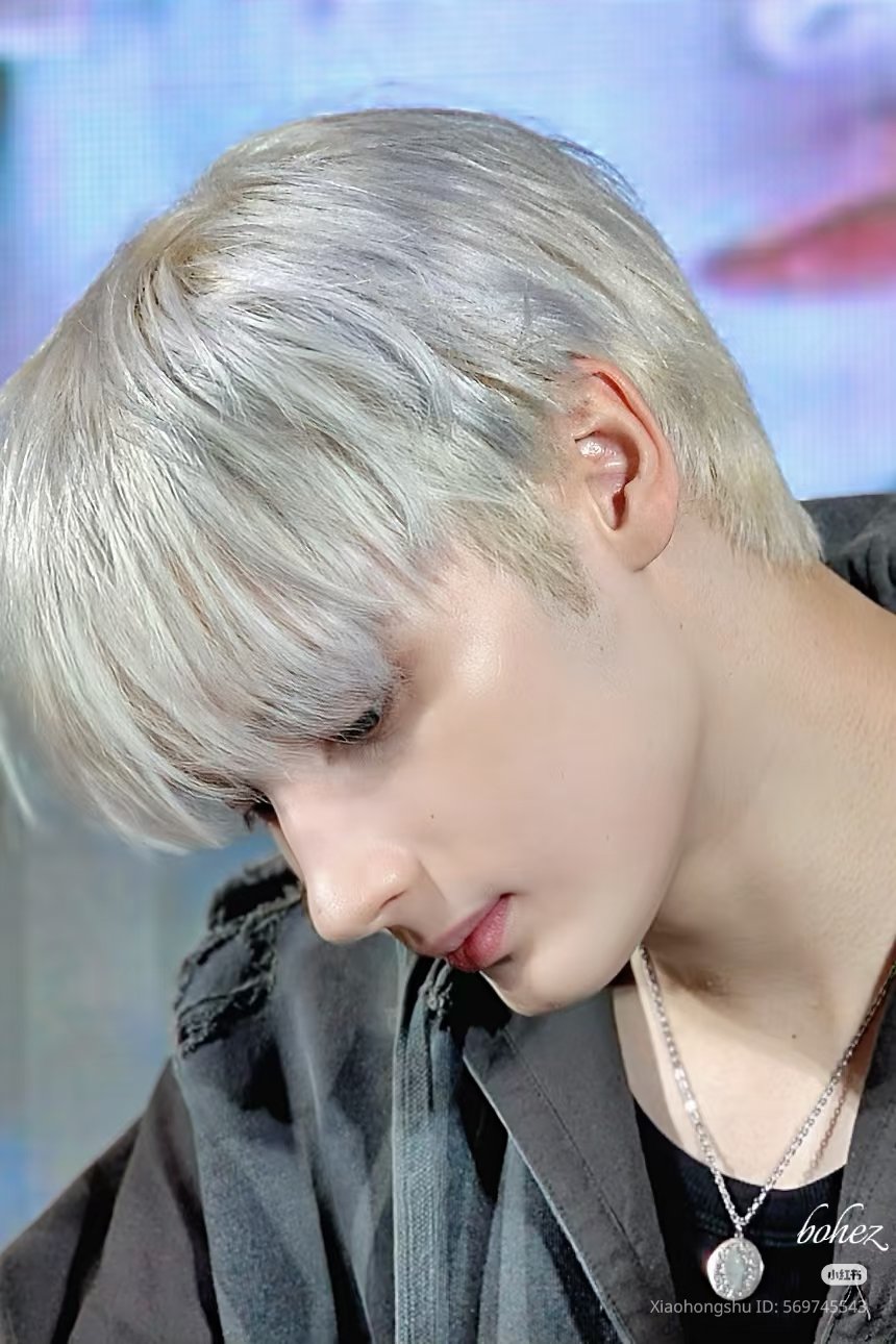 Latest photo of HueningKai (TOMORROW X TOGETHER)