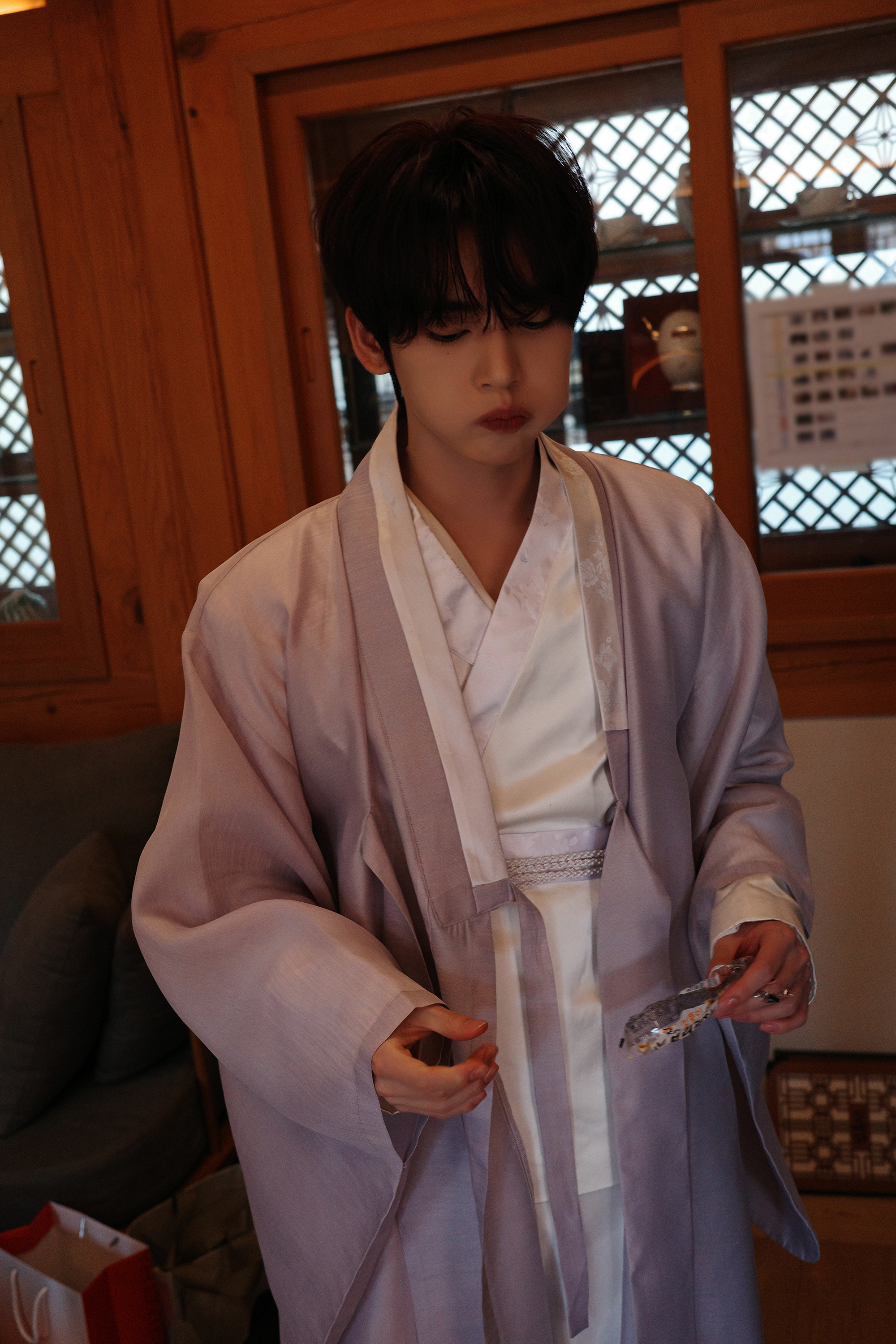 A moment captured by Han Yujin (AND2BLE)'s fan