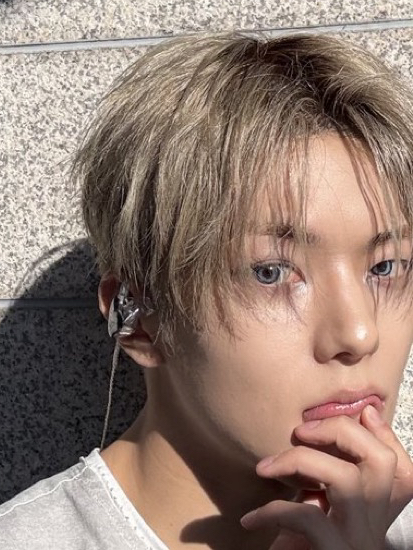 Latest photo of Leejeong (WHIB)