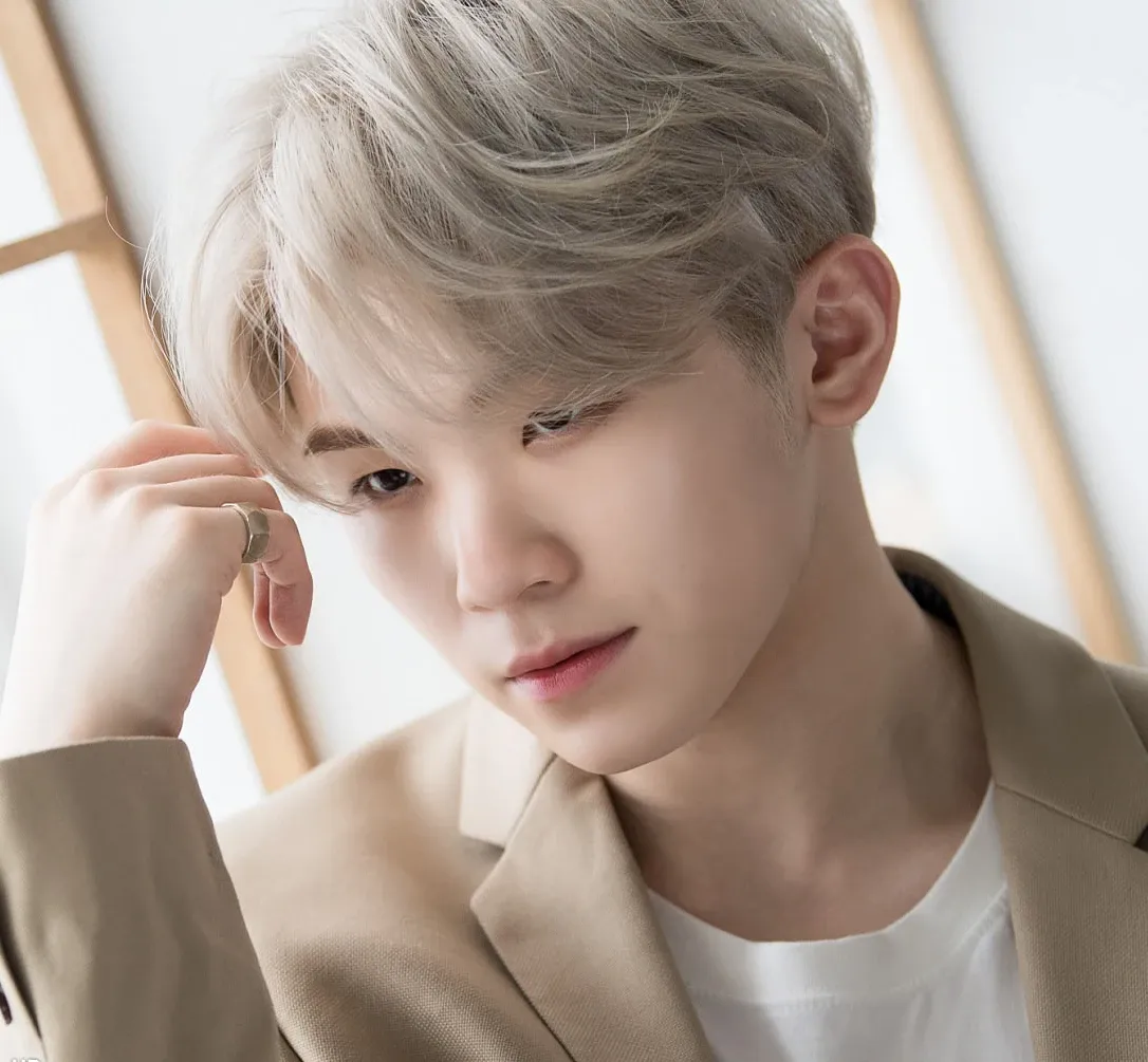Recent activity shot of Woozi (SEVENTEEN)