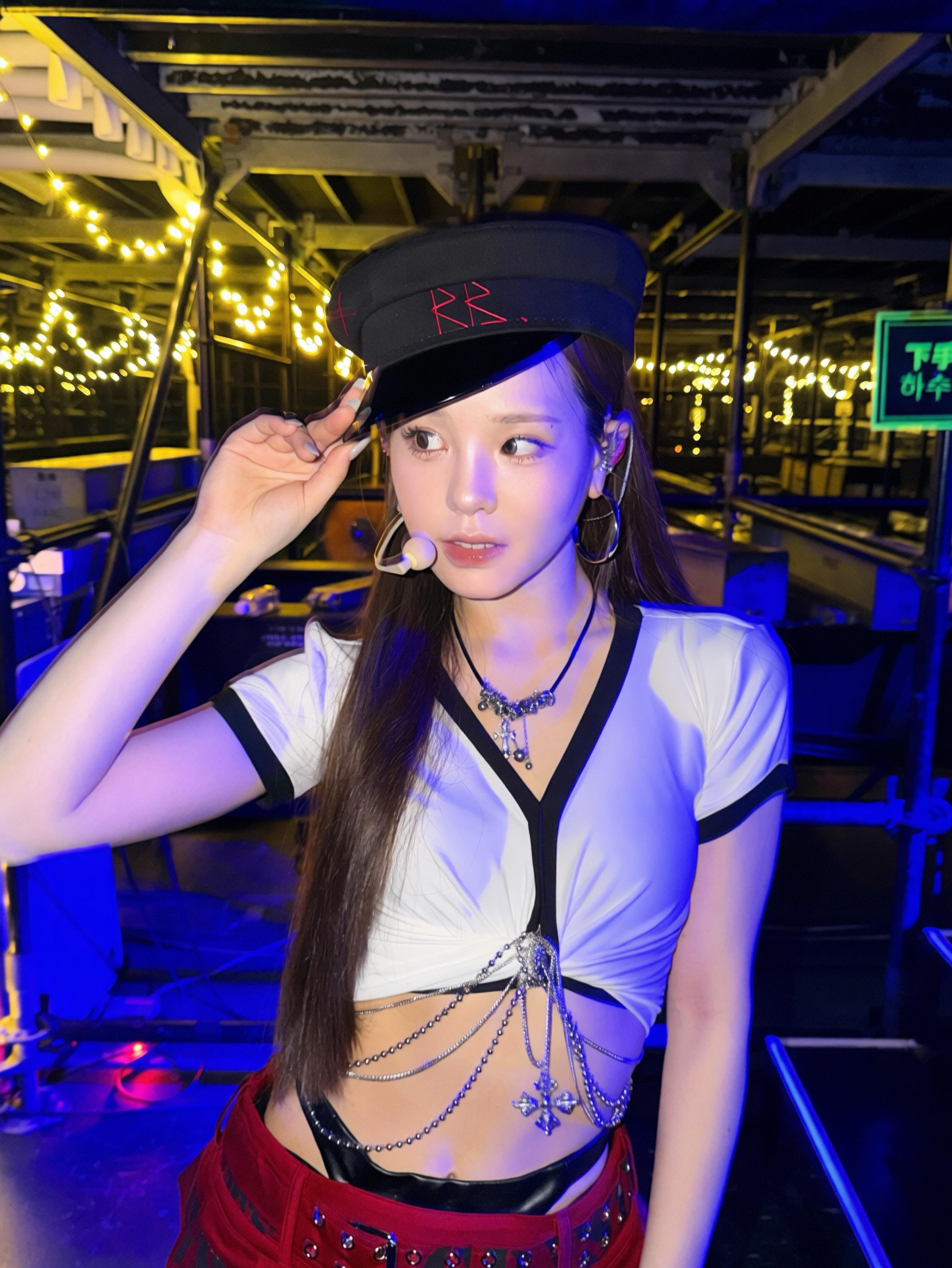 Latest photo of Mako (NiziU)
