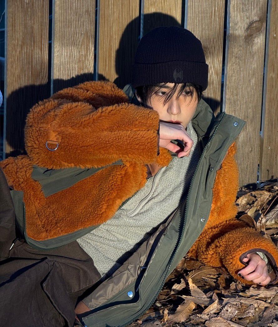 Behind-the-scenes cut of HAN (Stray Kids)