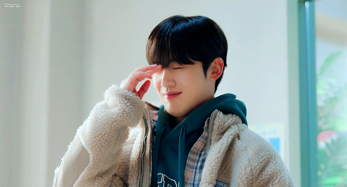 Behind-the-scenes cut of Kim Yohan (WEi)