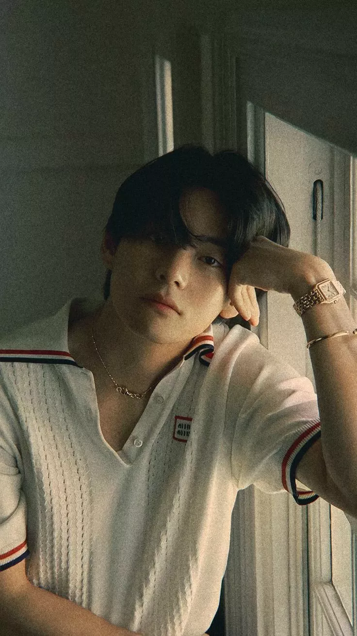 A heartfelt wallpaper shared by V (防彈少年團)'s fans