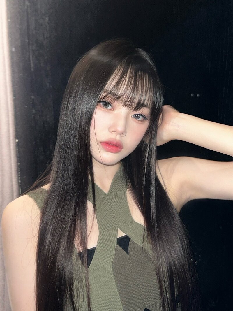 Recent activity shot of Park Boeun (CLASS:y)