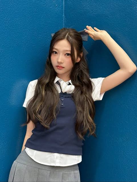 A moment captured by Stella (Hearts2Hearts)'s fan