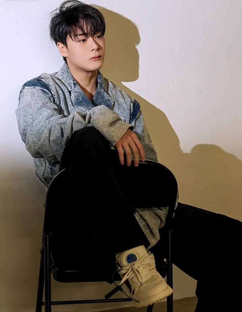 Latest photo of Moonbin (ASTRO)