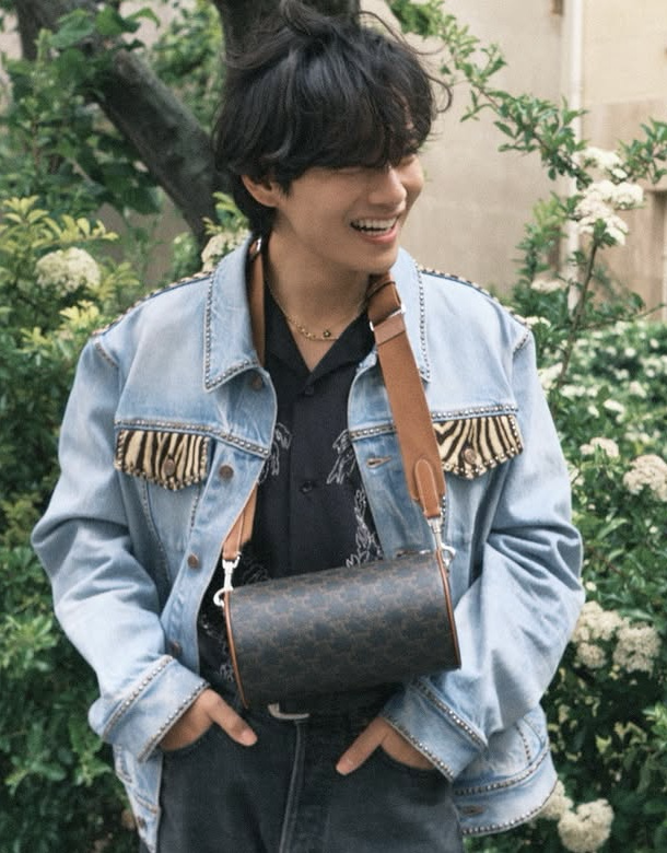 뷔 (방탄소년단) 최근 활동샷