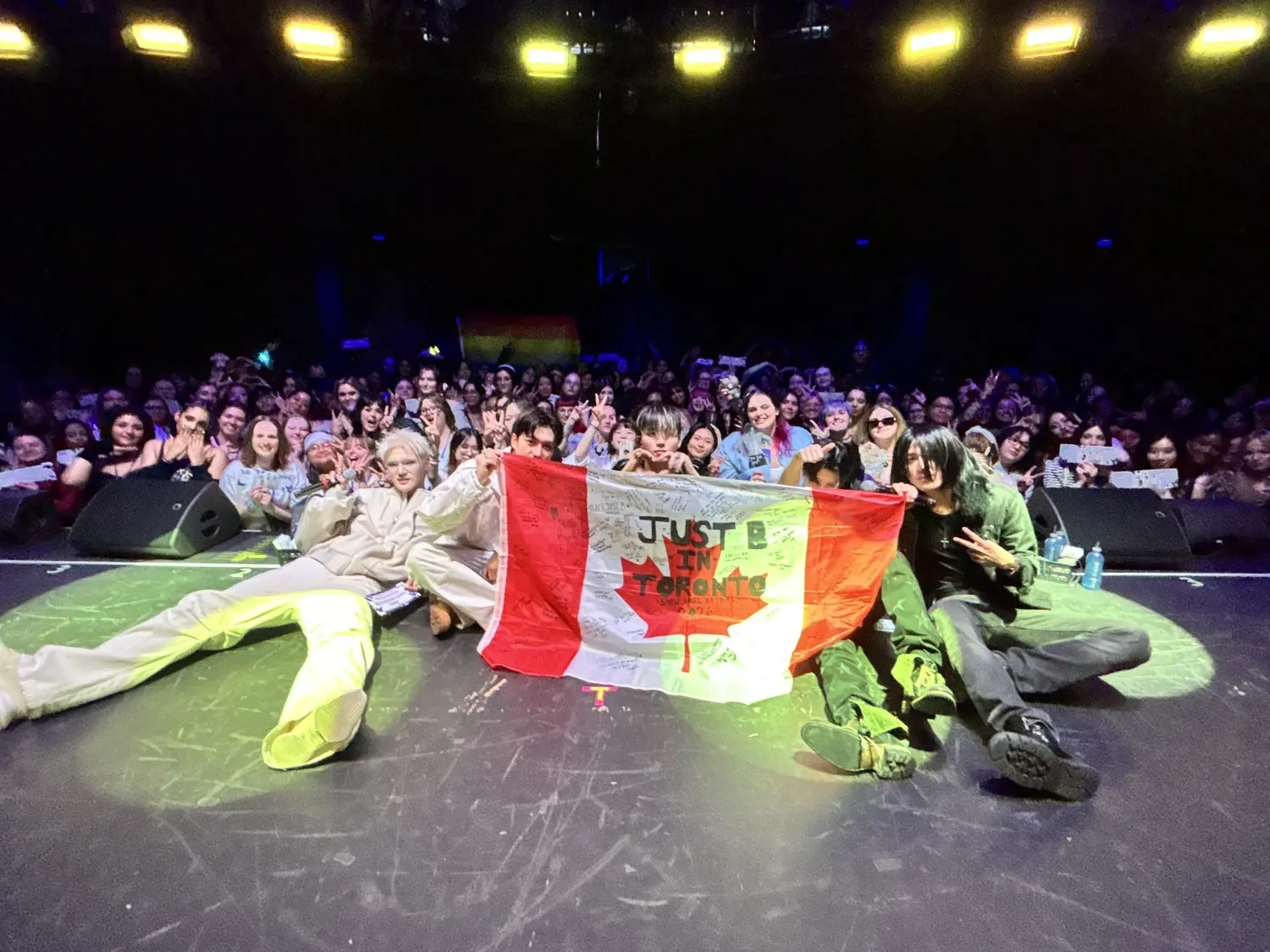 JUST B的最新活动照片