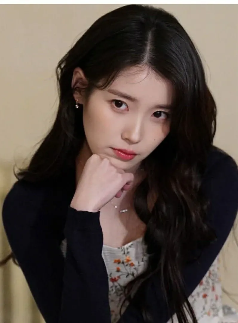 Latest photo of IU