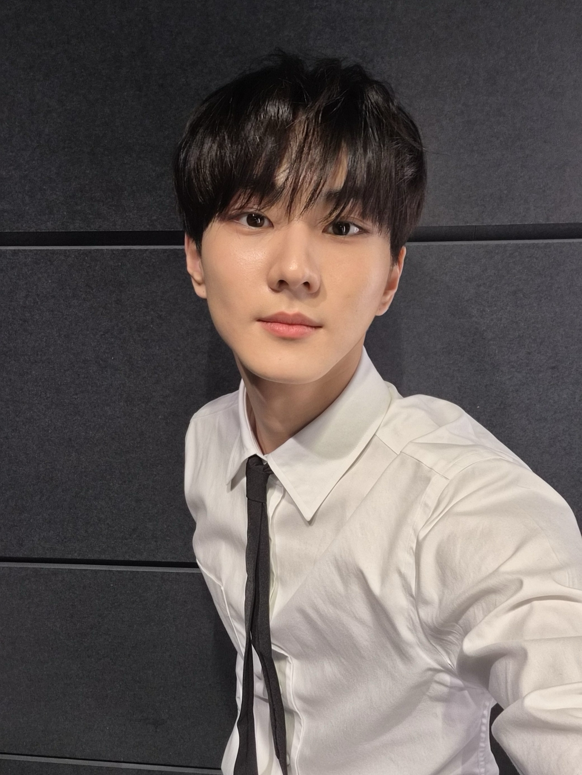 Latest photo of Jungwon (ENHYPEN)