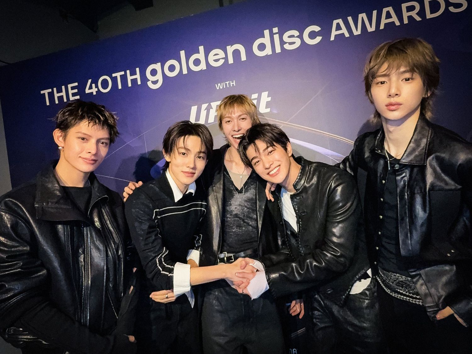 Behind-the-scenes cut of CORTIS