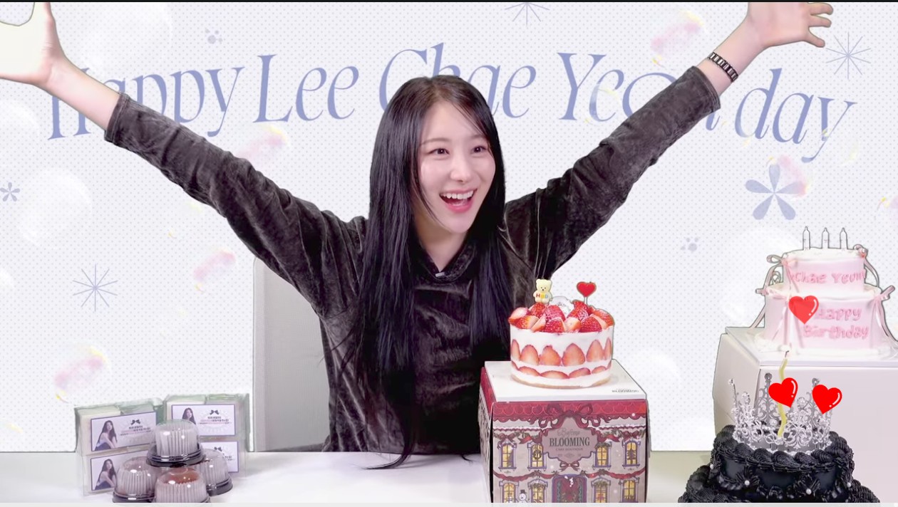 Behind-the-scenes cut of Lee Chaeyeon