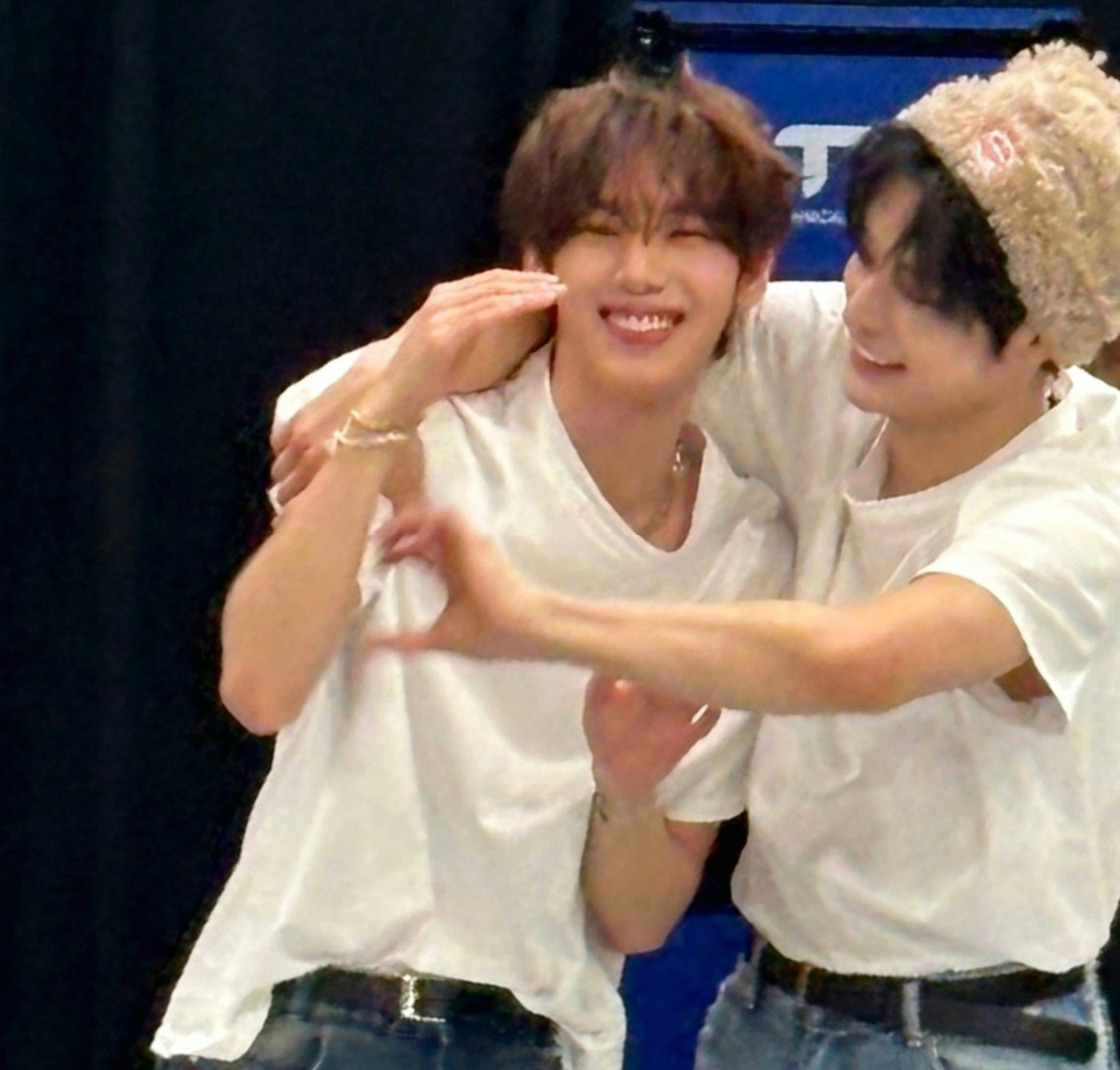 A moment captured by Han Yujin (ZEROBASEONE)'s fan