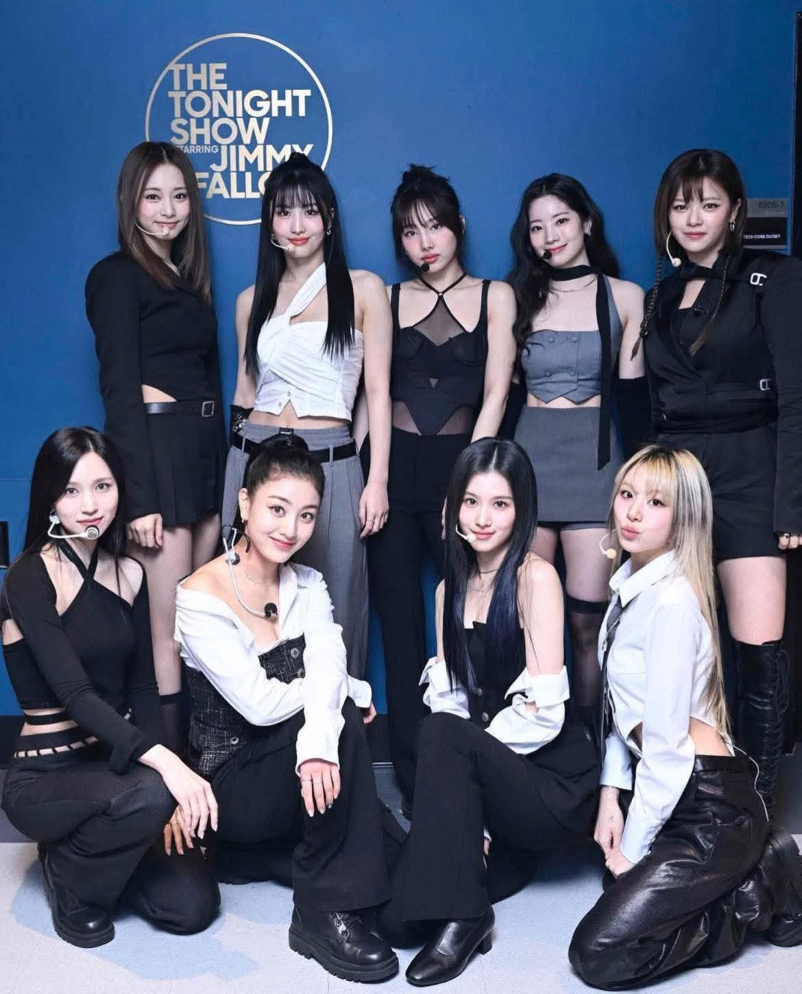 TWICE의 비하인드 컷