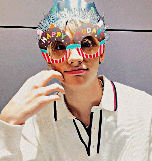 Foto terbaru Hyunjin (Stray Kids)