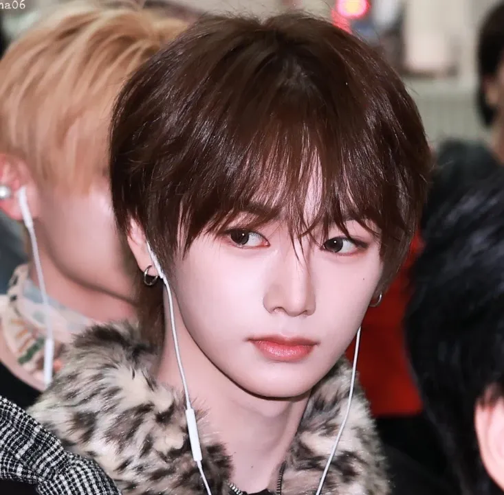 A moment captured by Zhou Anxin (ALPHA DRIVE ONE)'s fan