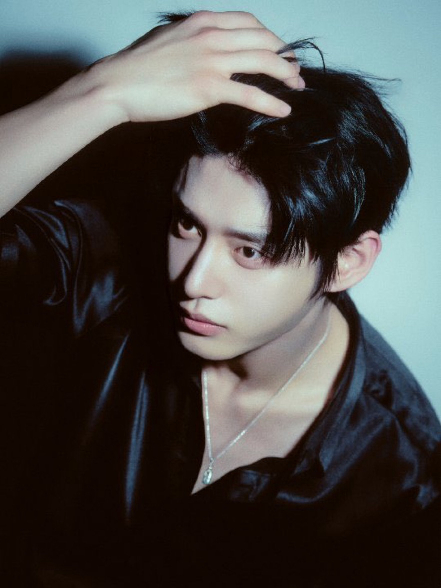 Recent activity shot of Kim Jiwoong (ZEROBASEONE)