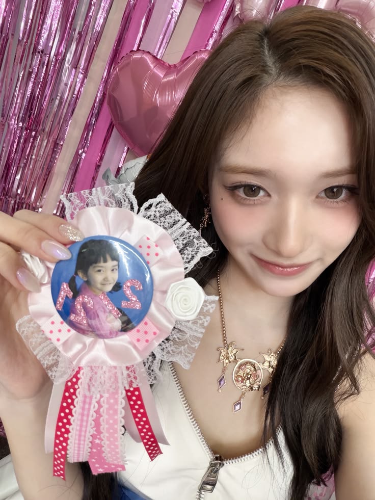 Behind-the-scenes cut of Leeseo (IVE)