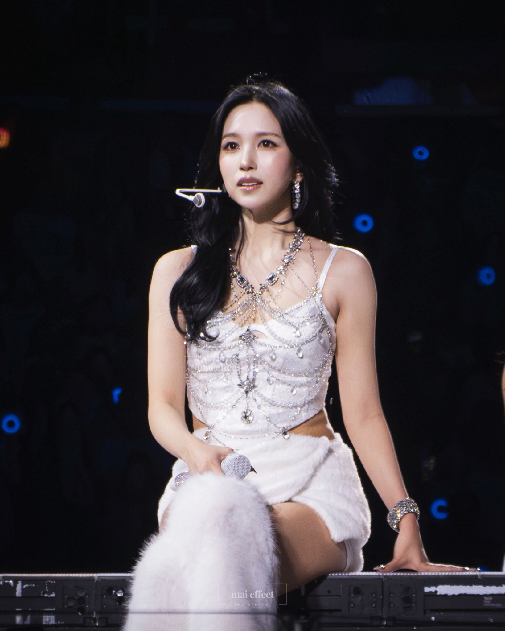 Momen yang diabadikan oleh penggemar Mina (TWICE)