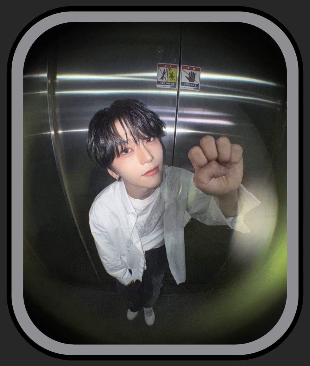 Behind-the-scenes cut of He Xinlong (ALPHA DRIVE ONE)
