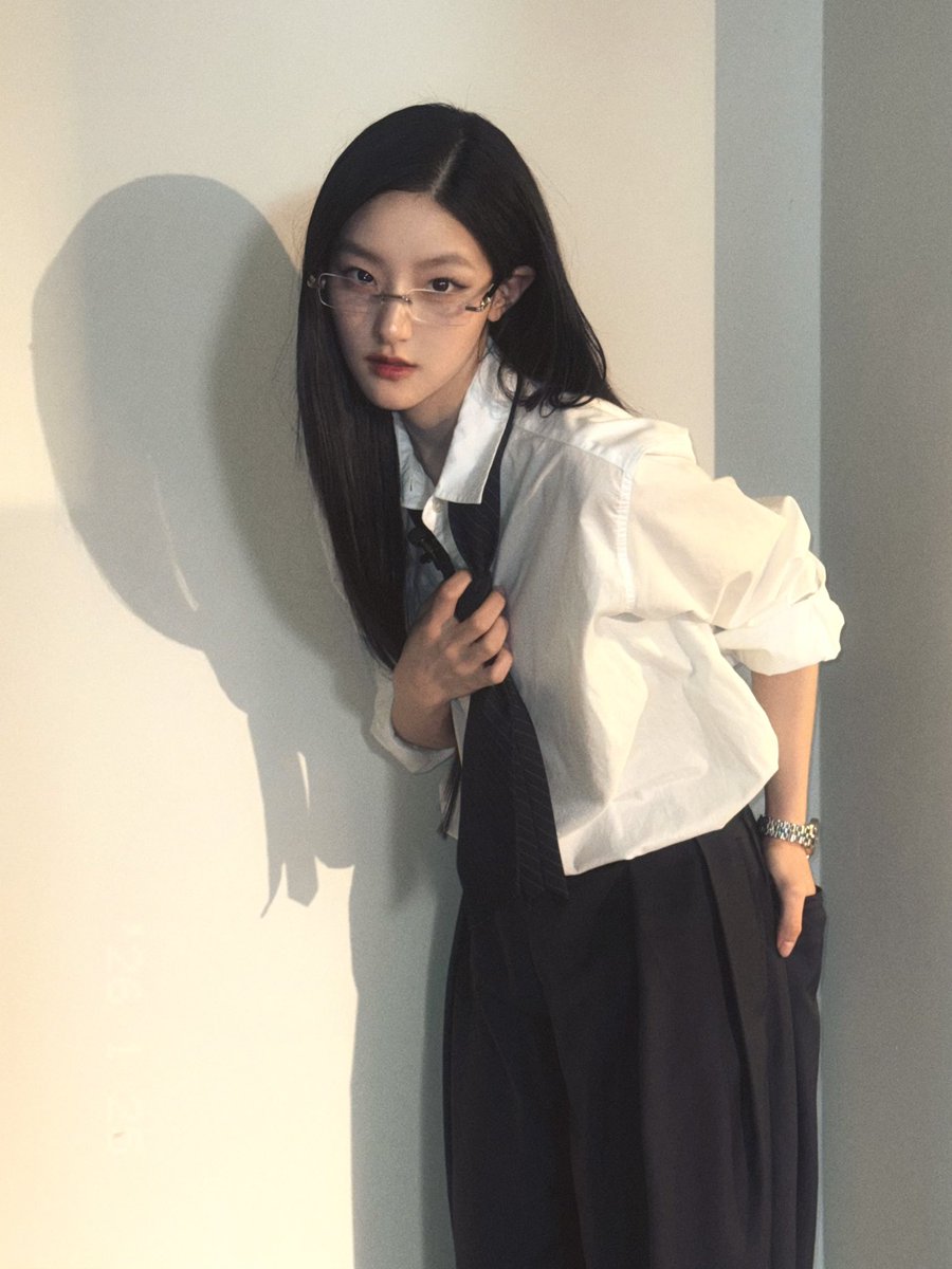 Behind-the-scenes cut of KISS OF LIFE