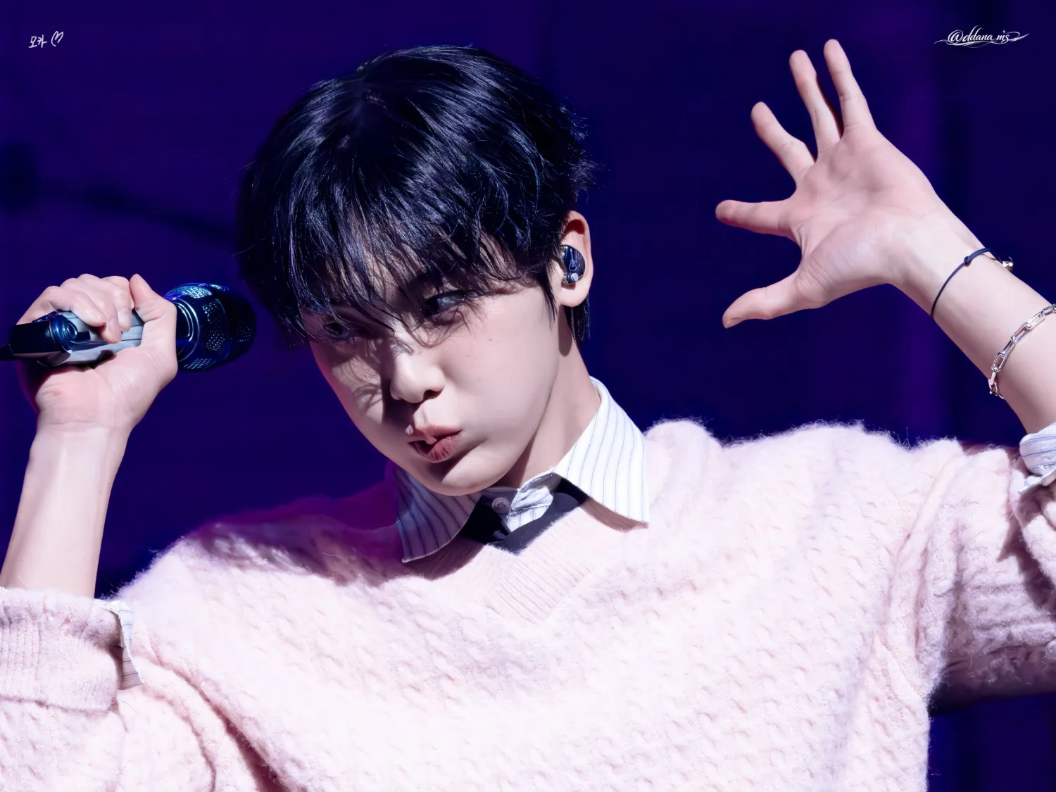 윤산하 (아스트로)의 최신 사진