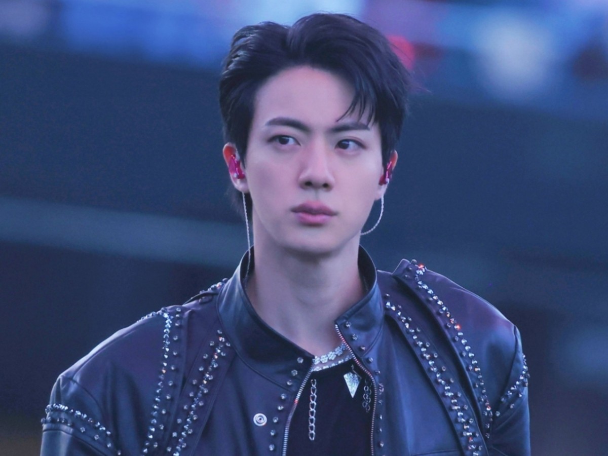 Momen yang diabadikan oleh penggemar Jin (BTS)