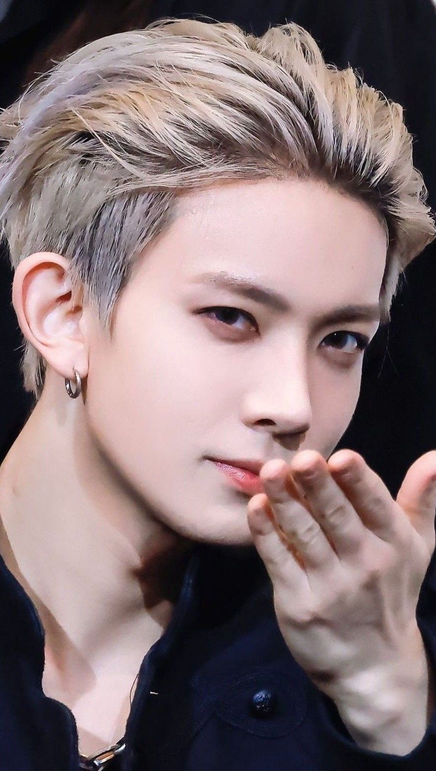 Latest photo of Heeseung