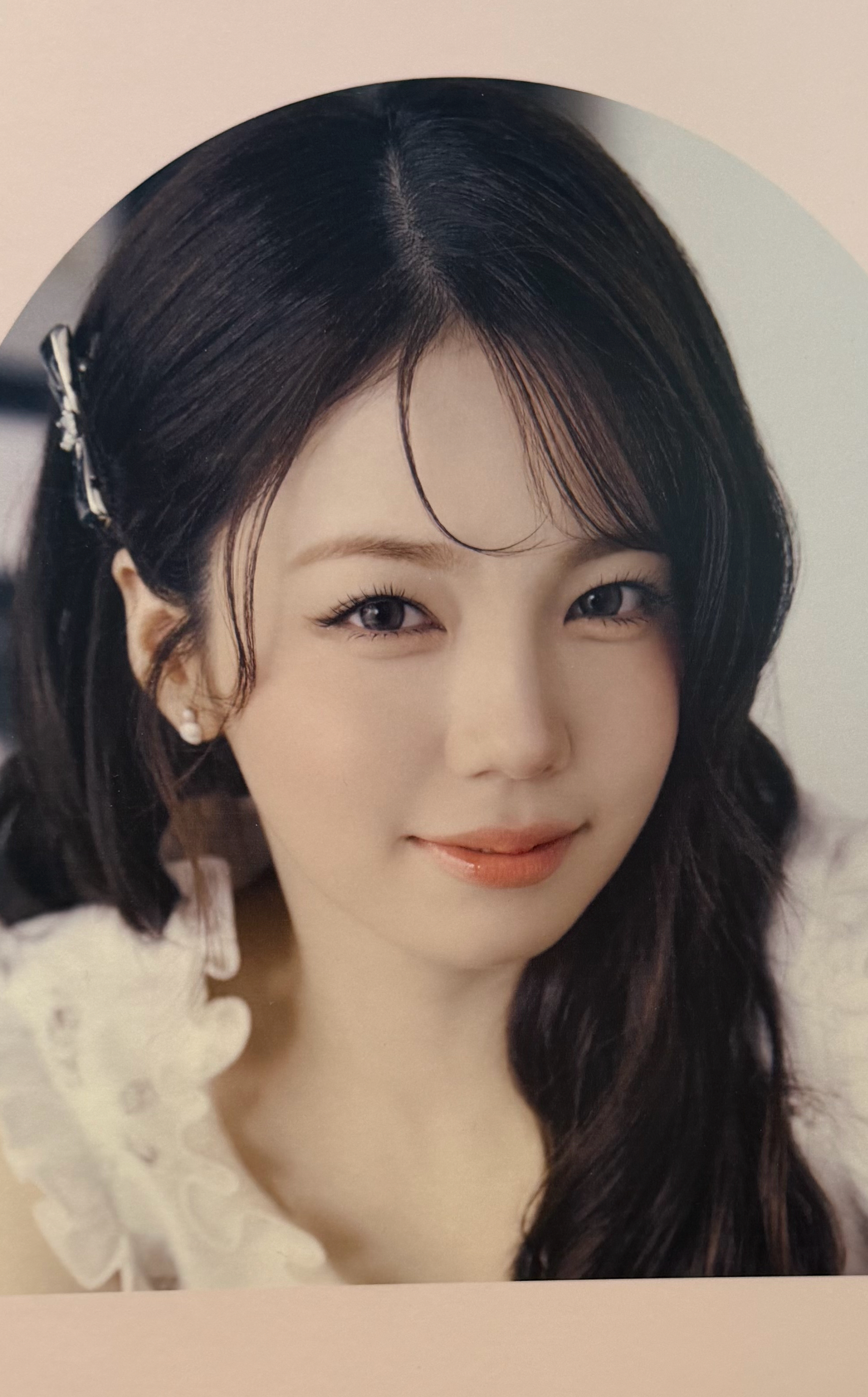 Behind-the-scenes cut of Ayaka (NiziU)