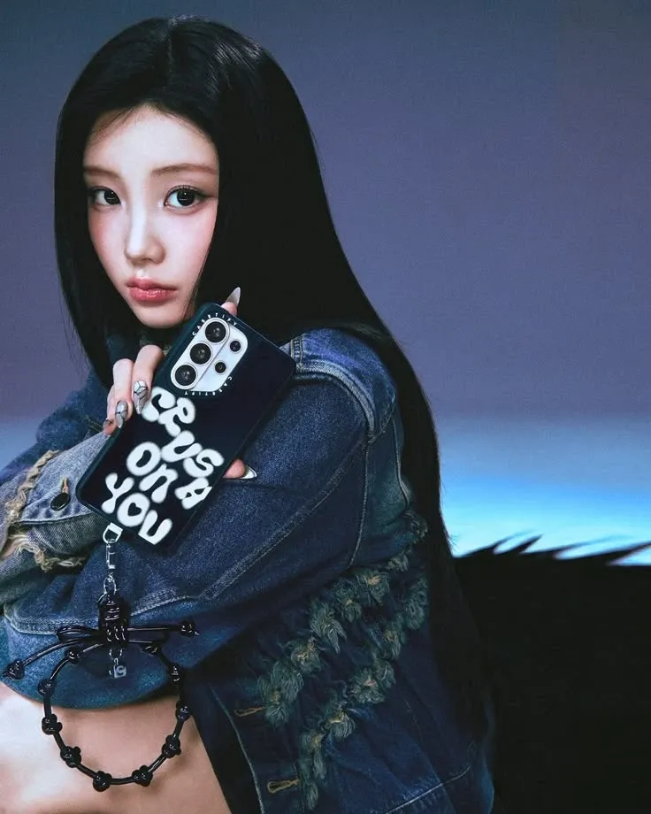 Behind-the-scenes cut of Wonhee (ILLIT)