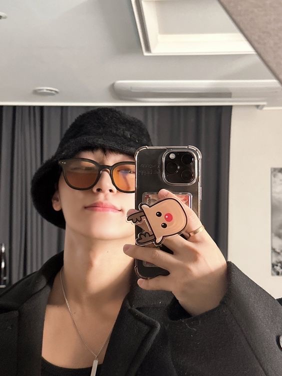 Recent activity shot of San (ATEEZ)