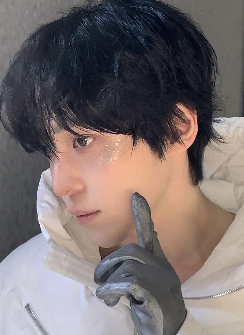 Recent activity shot of Yunho (ATEEZ)