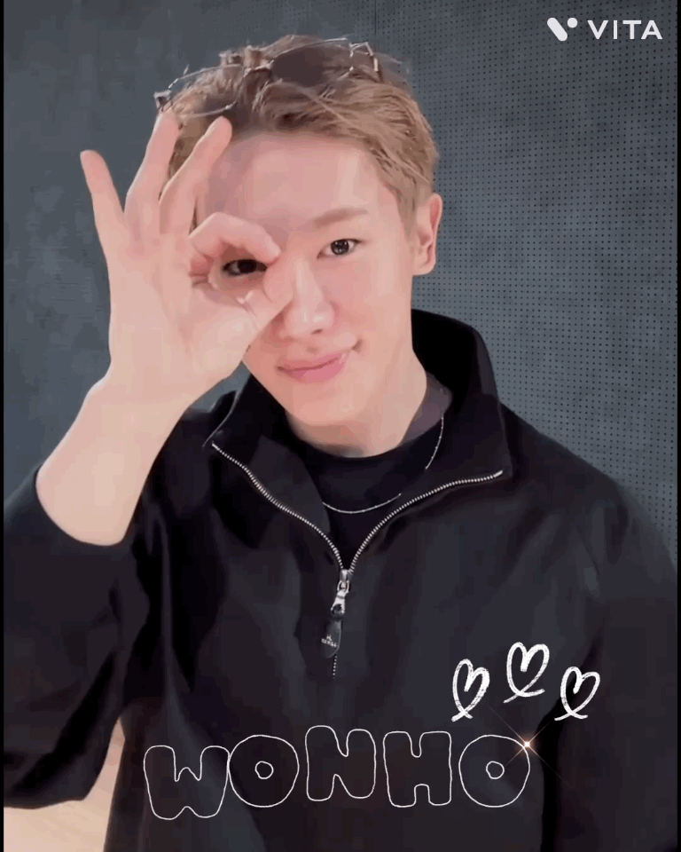 A moment captured by Wonho's fan