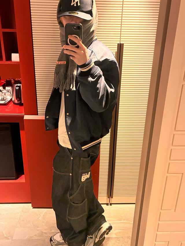 Behind-the-scenes cut of I.N (Stray Kids)