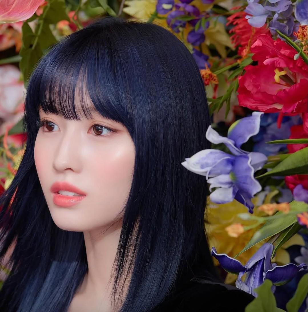 모모 (TWICE)의 최신 사진