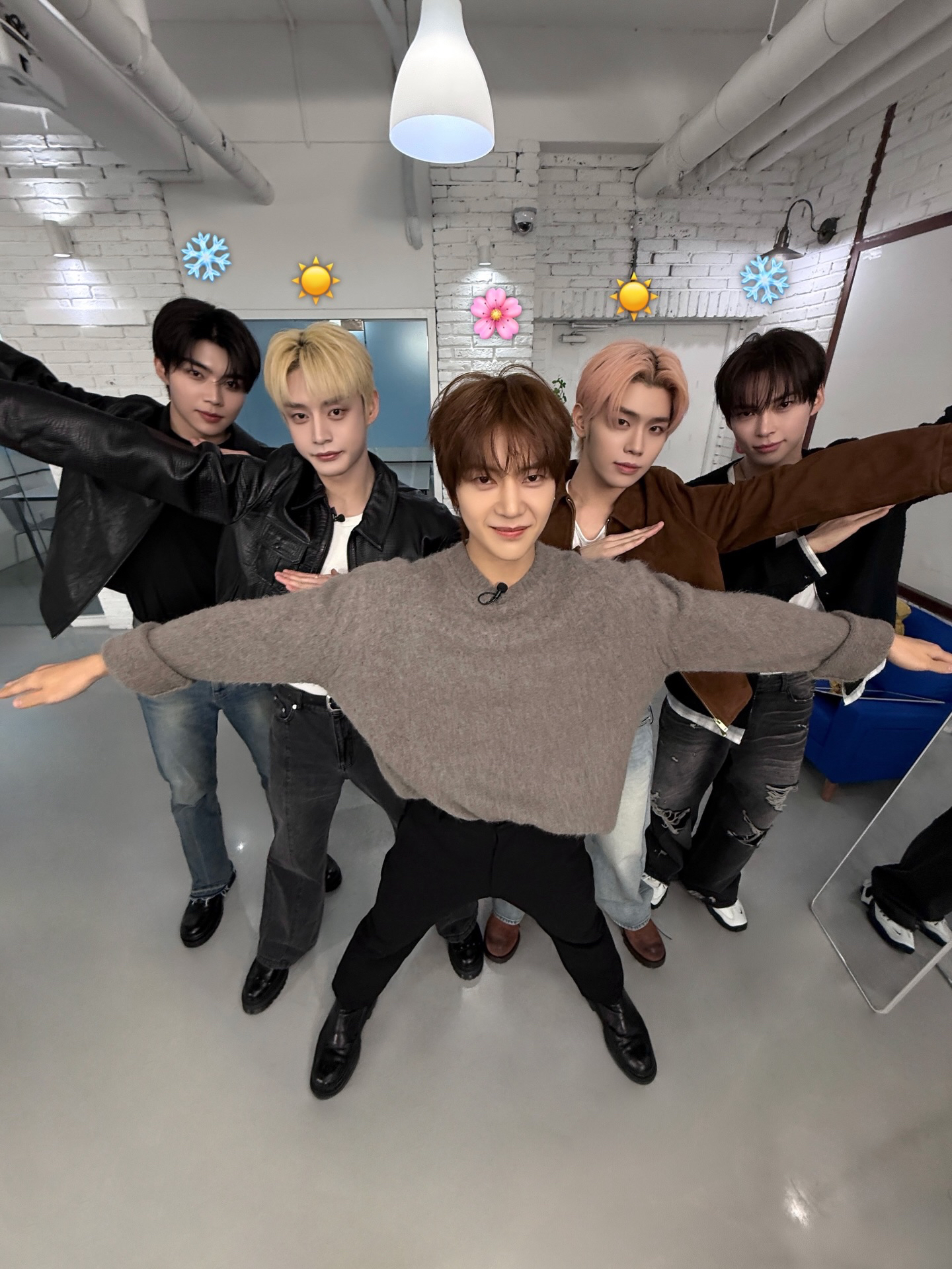 Recent activity shot of ZEROBASEONE