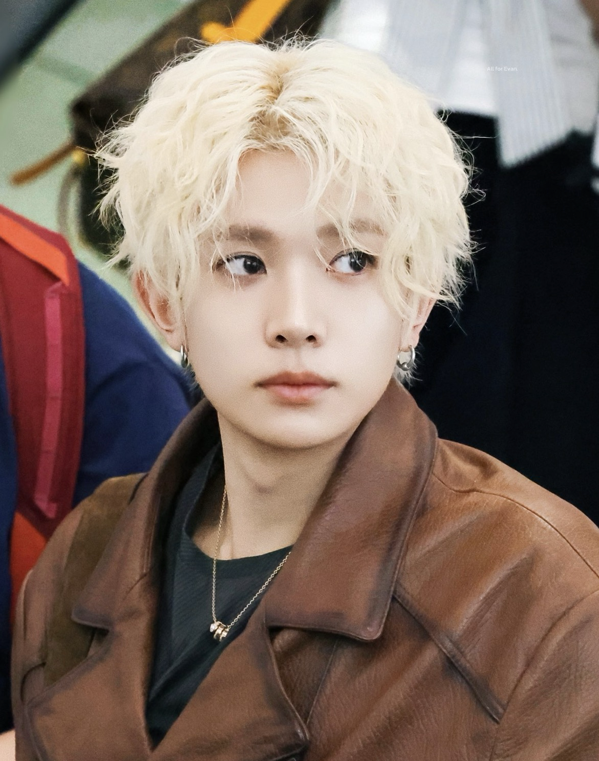 에반 최근 활동샷