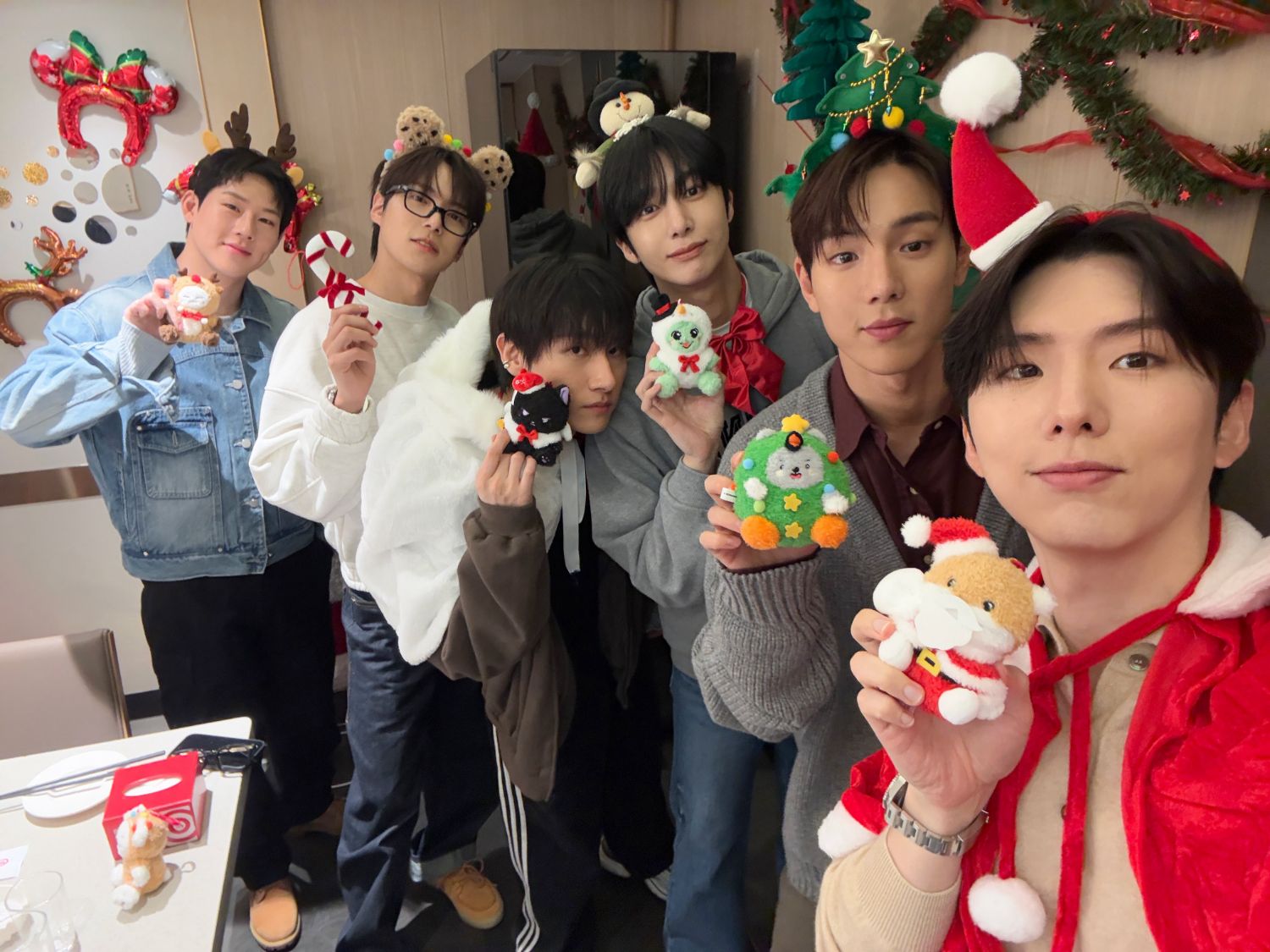 Potret di balik layar MONSTA X