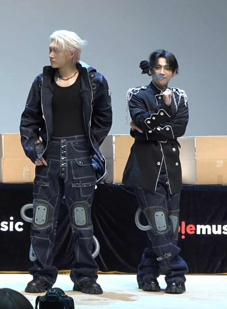 에이티즈의 비하인드 컷