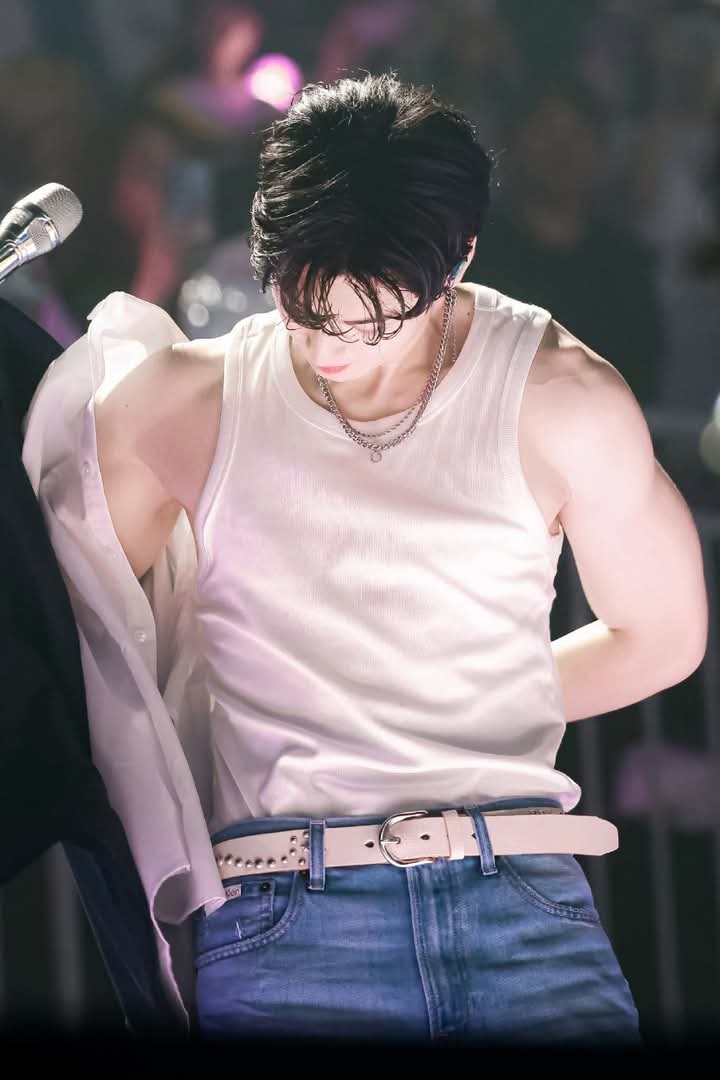 Latest photo of Eunwoo (ASTRO)