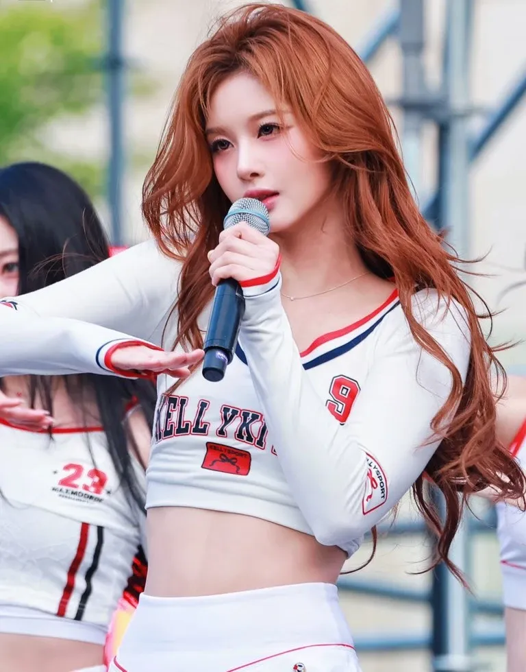 A moment captured by NMIXX's fan