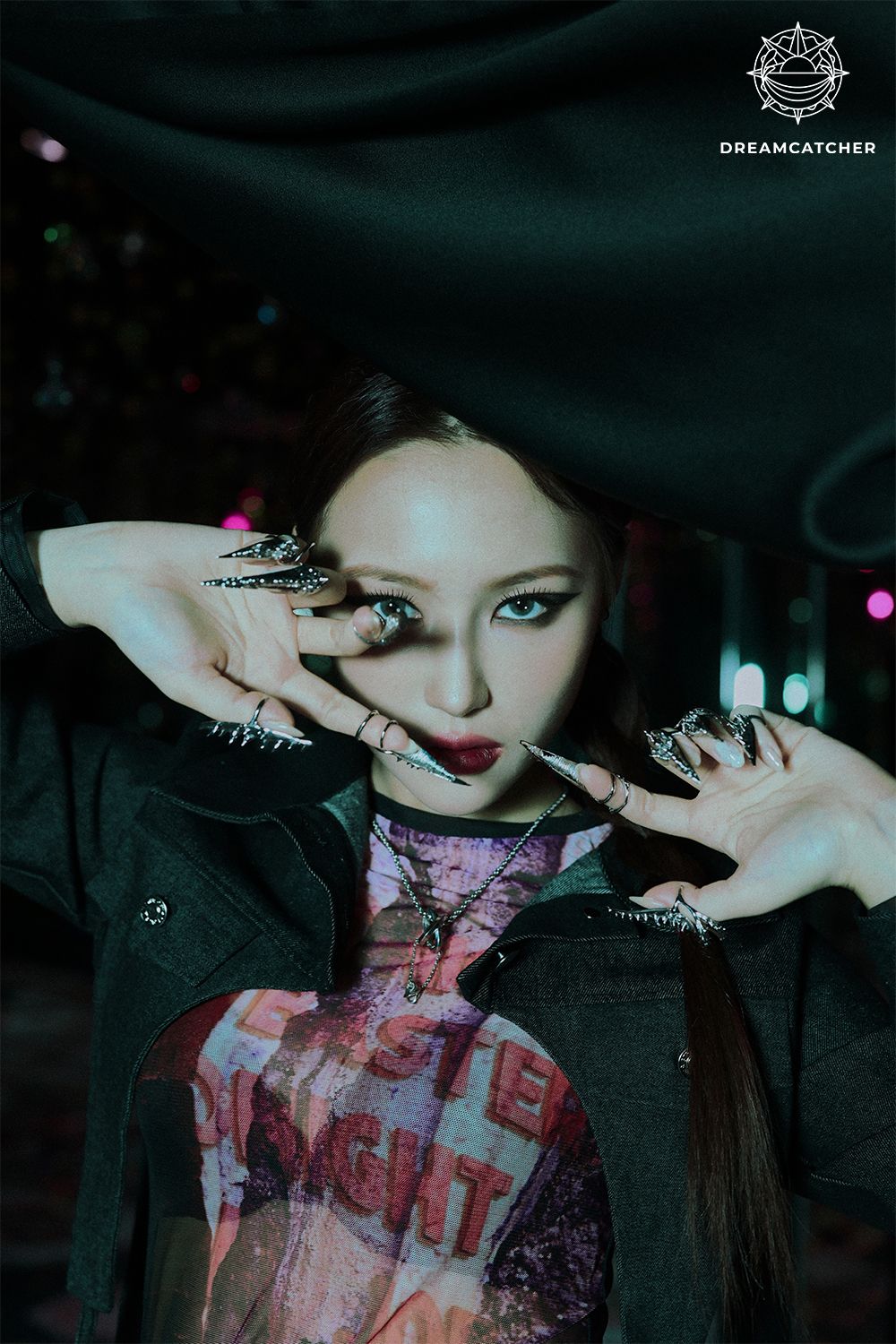 Recent activity shot of Siyeon (DREAMCATCHER)