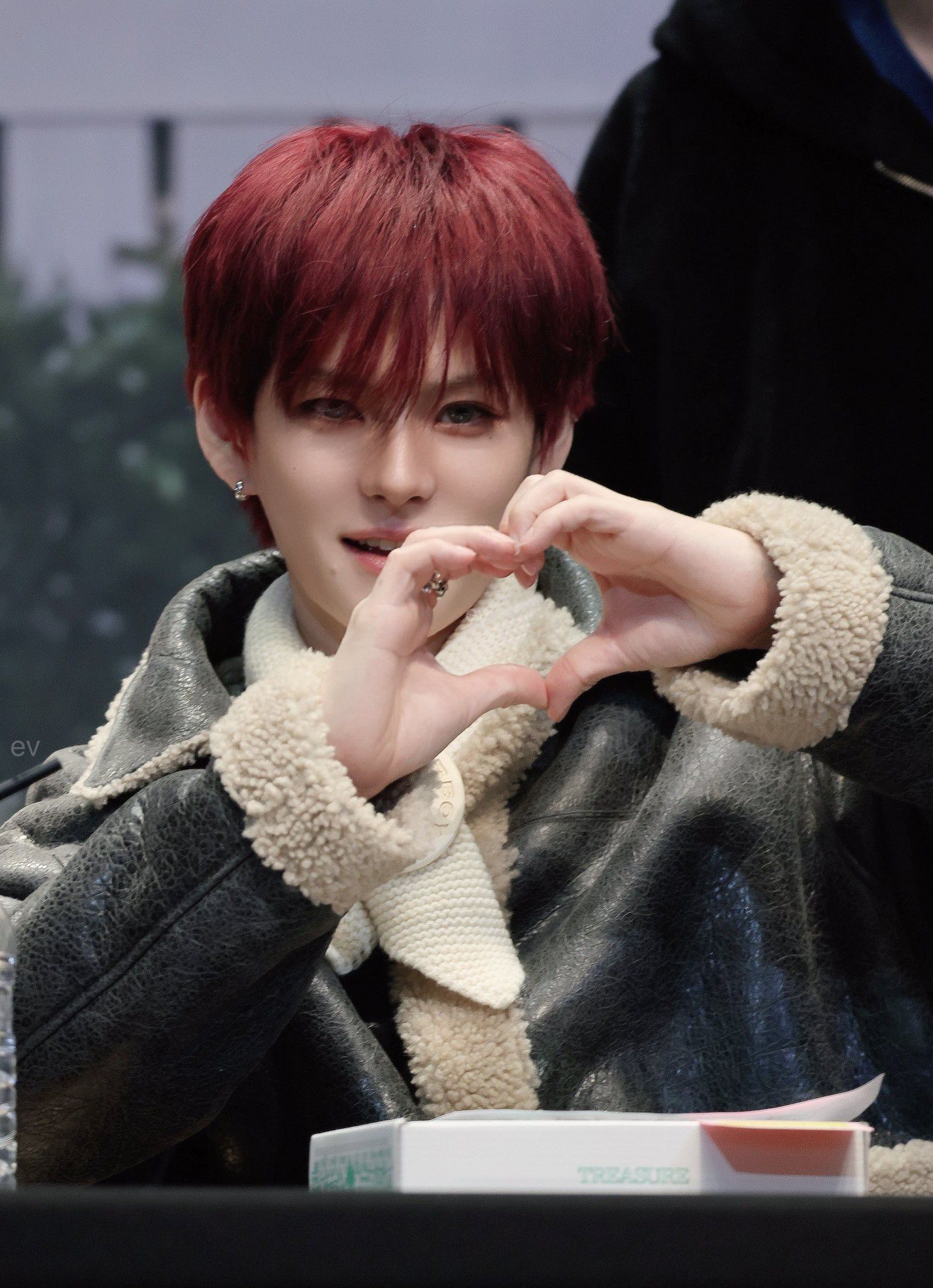 Behind-the-scenes cut of Yoshi (TREASURE)