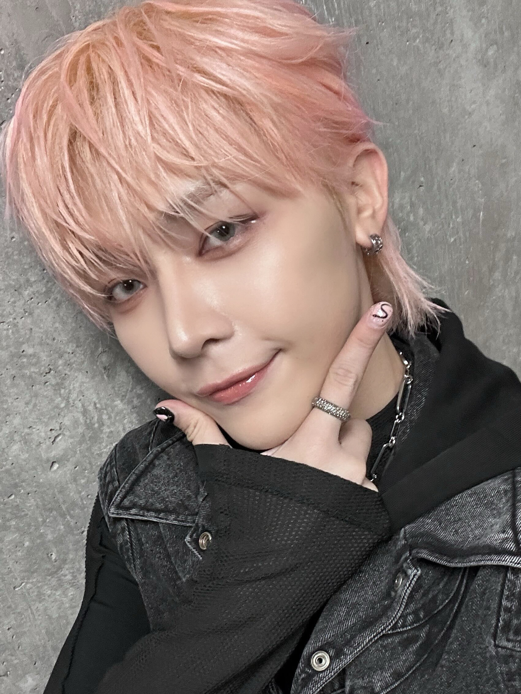 A moment captured by Nicholas (&TEAM)'s fan