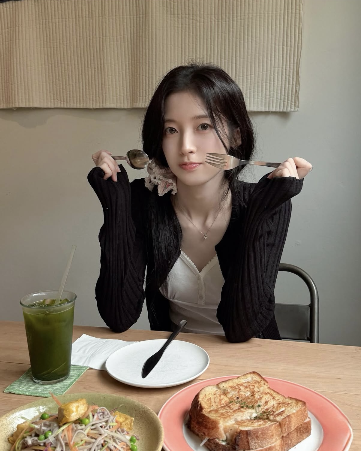 Behind-the-scenes cut of Arin (OH MY GIRL)