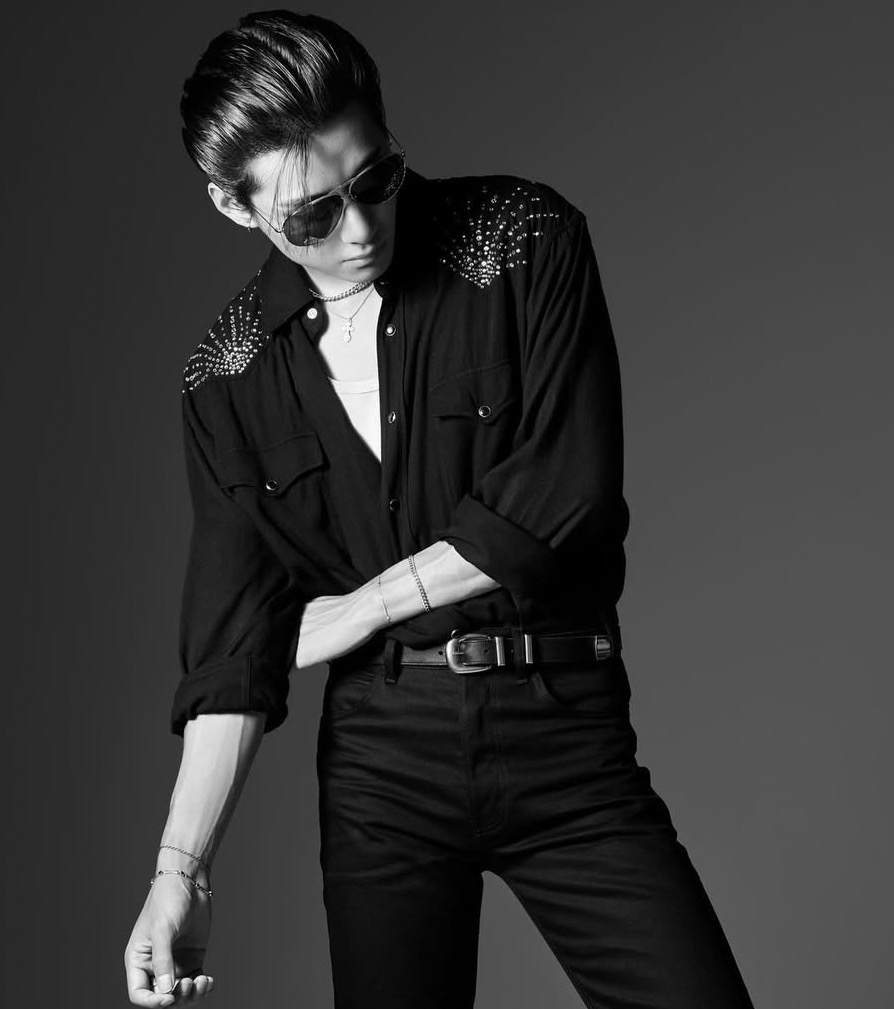 뷔 (방탄소년단)의 비하인드 컷